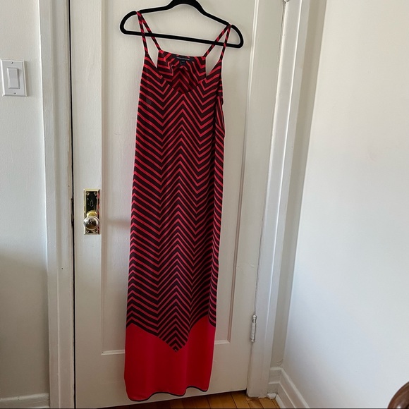 French Connection red & navy chevron print 100% silk maxi dress size 10 - Picture 4 of 13